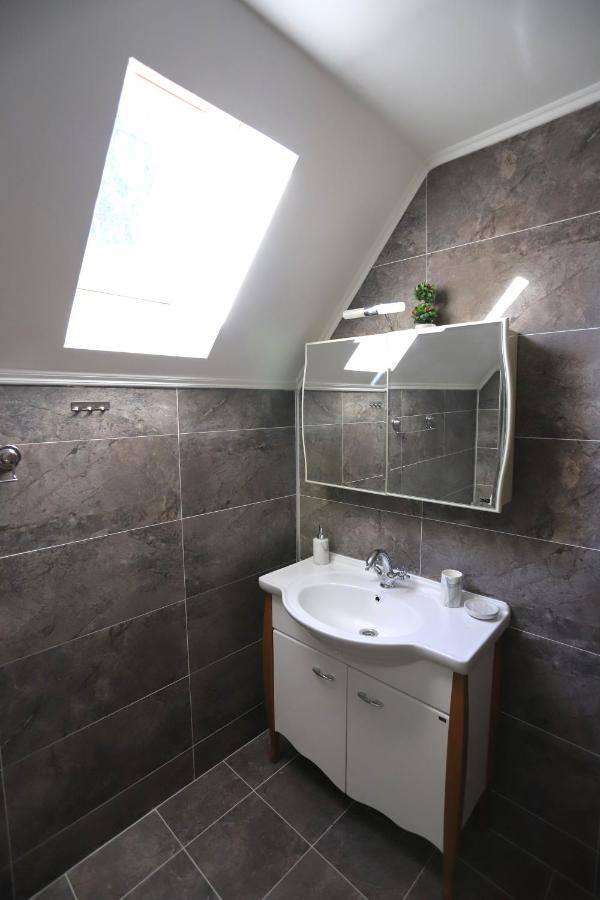 P-Zlatar, Apartman 3 Brdo Extérieur photo